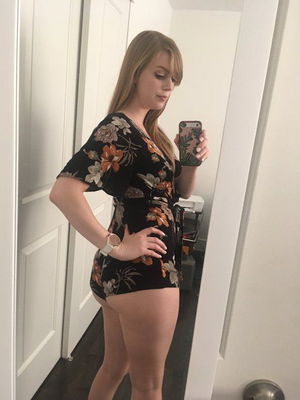 Elizabeth974's Profile Photo