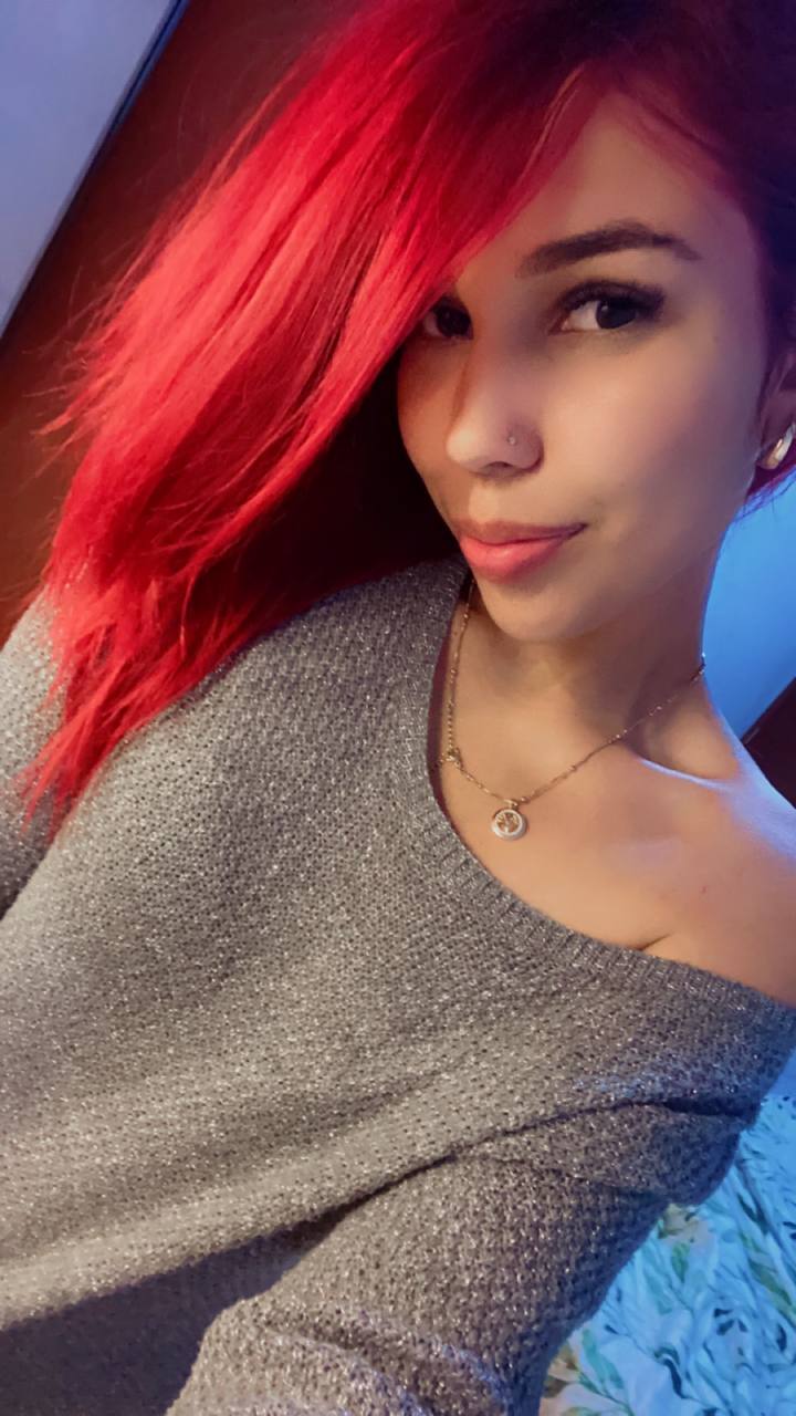 ellahays's Profile Photo