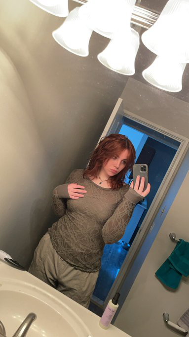 endduetop, 25 years old from United States