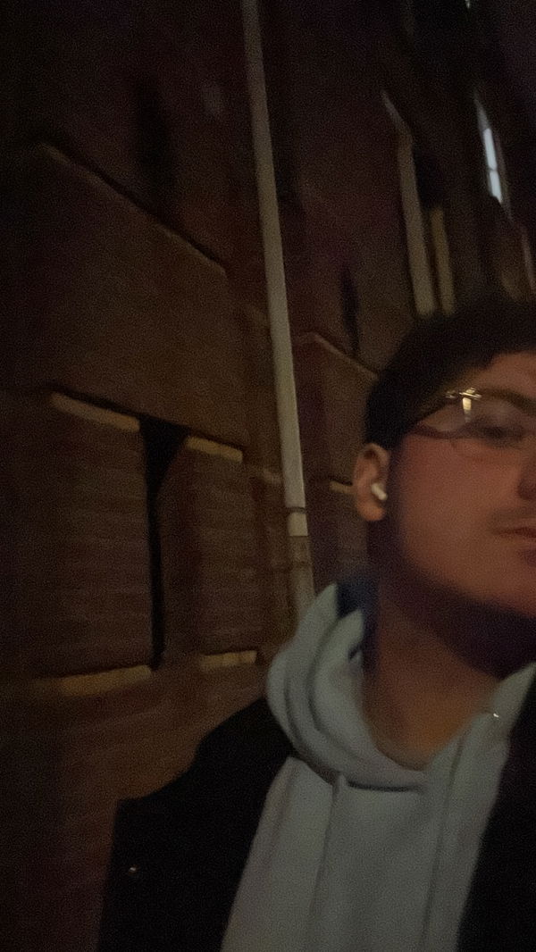 Eymen, 19 years old from Netherlands