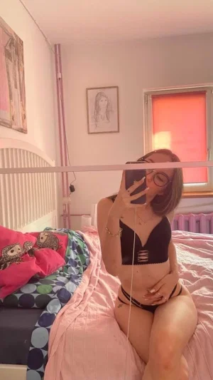 fafebi9392, 20 years old from United Kingdom