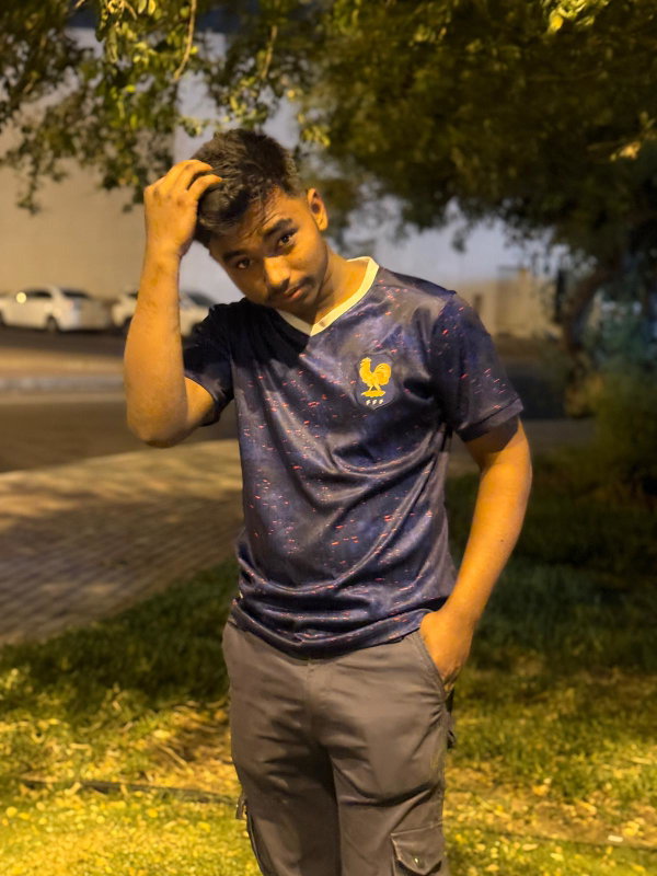 gehdjrvdyh, 18 years old from Bangladesh