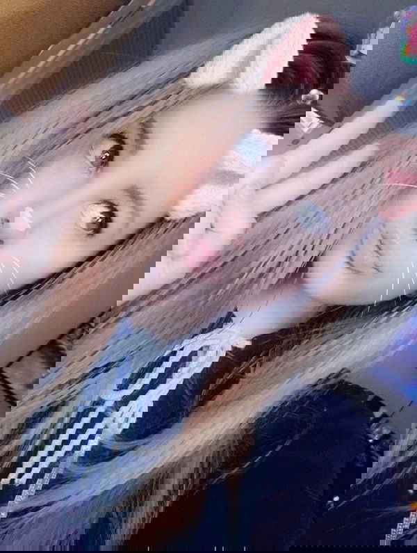 giwaya5824, 20 years old from United Kingdom