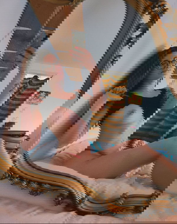 godemi1049, 20 years old from United States