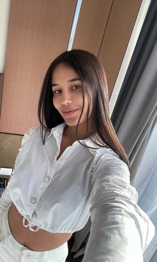 haykay, 25 years old from United States