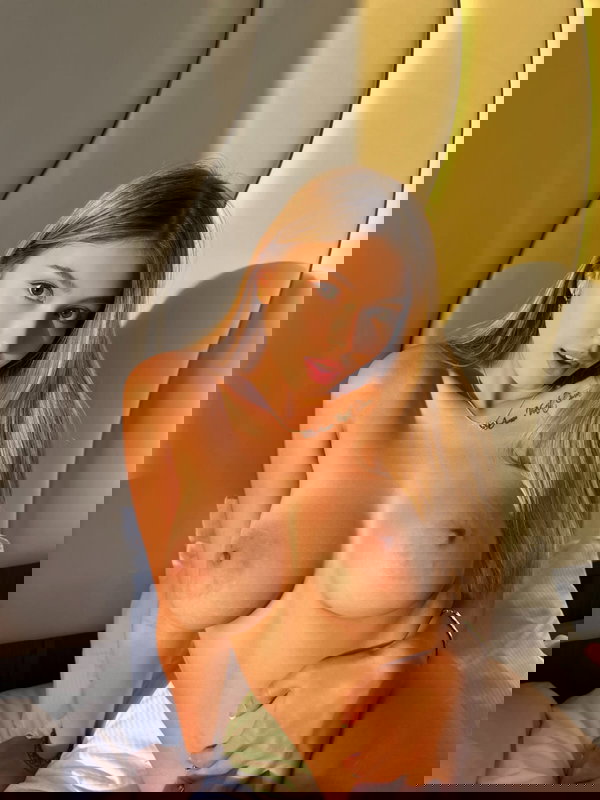 hazel23, 23 years old from United States