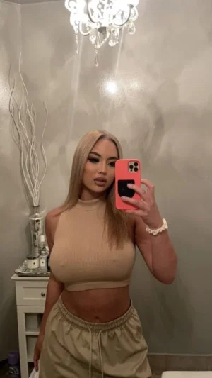 hellenmary072's Profile Photo