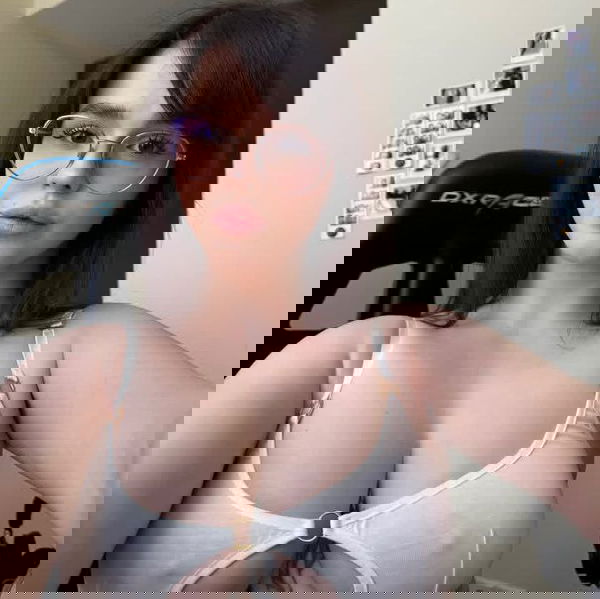 himmug330, 19 years old from Qatar