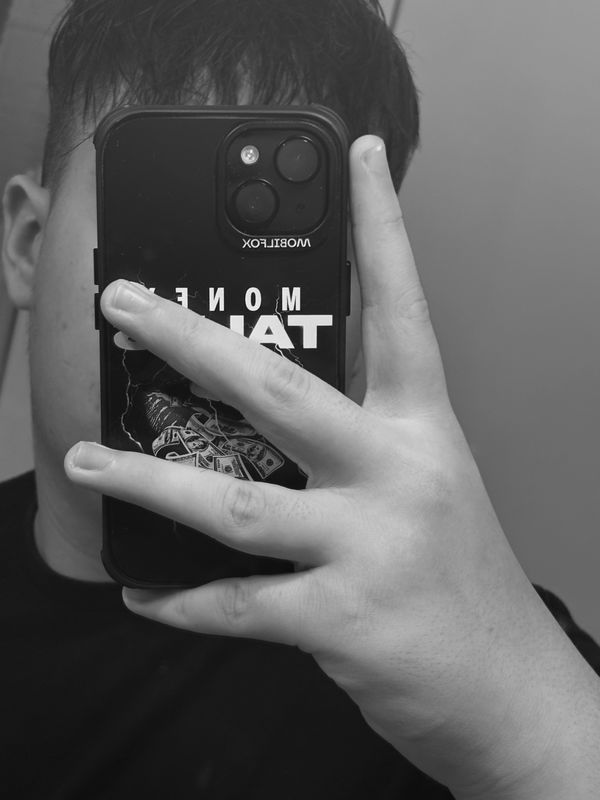 hnrsexchat, 24 years old from Hungary