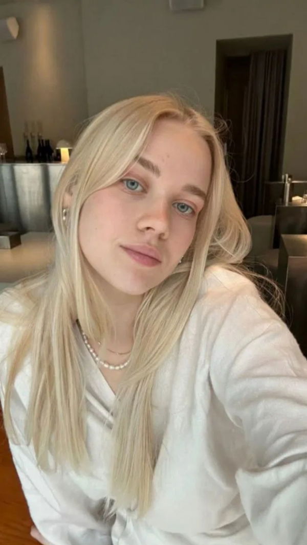 hplfkzhs, 21 years old from Canada