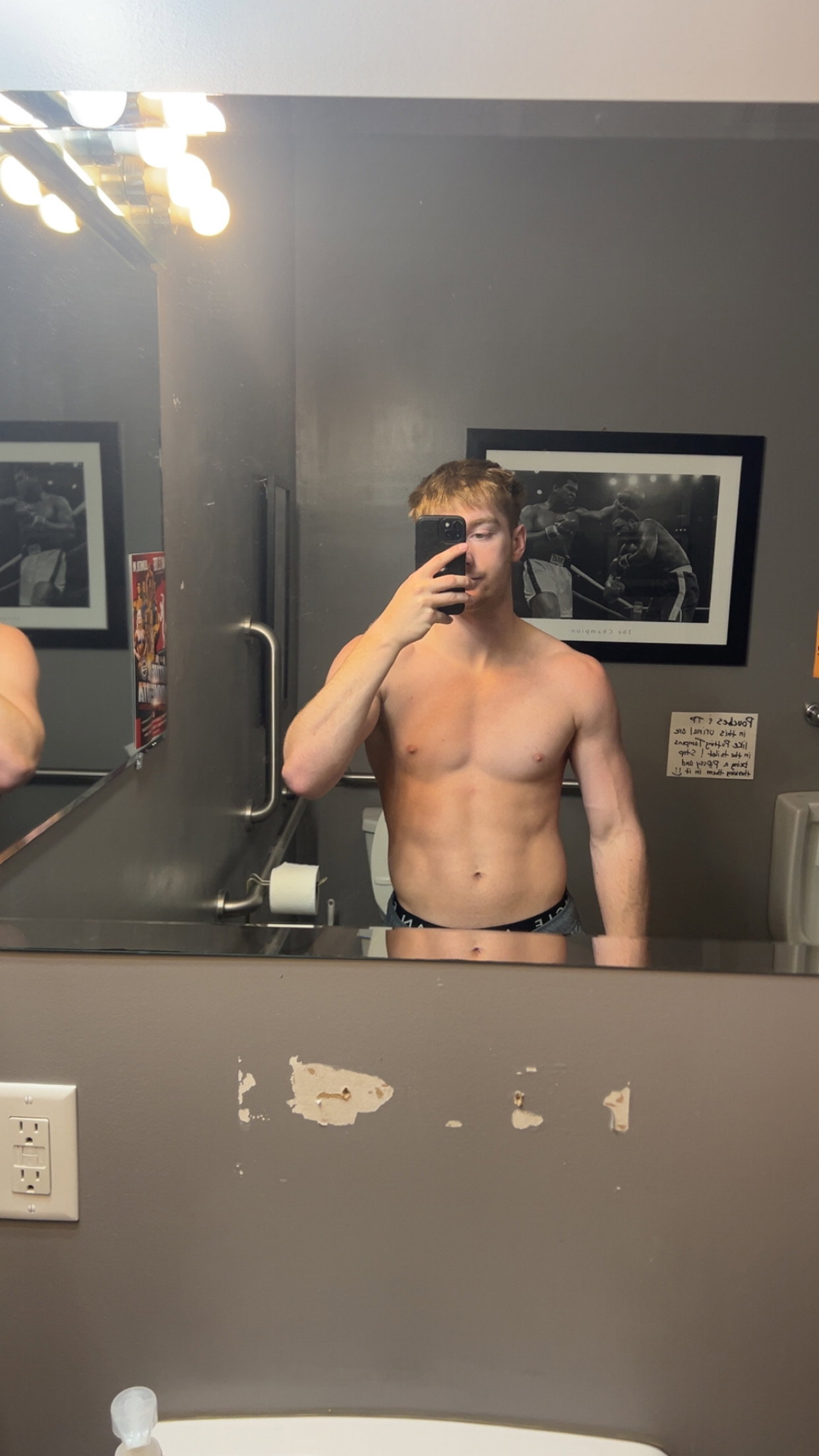 hubertjones22's Profile Photo