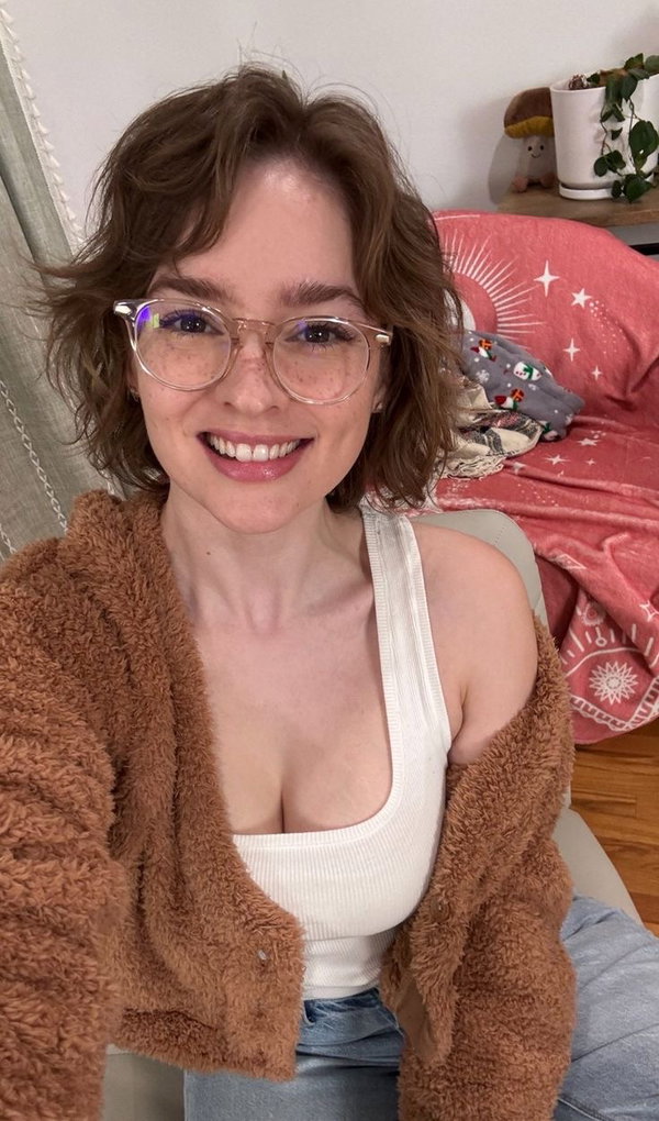 hugeypeace_234, 23 years old from United States