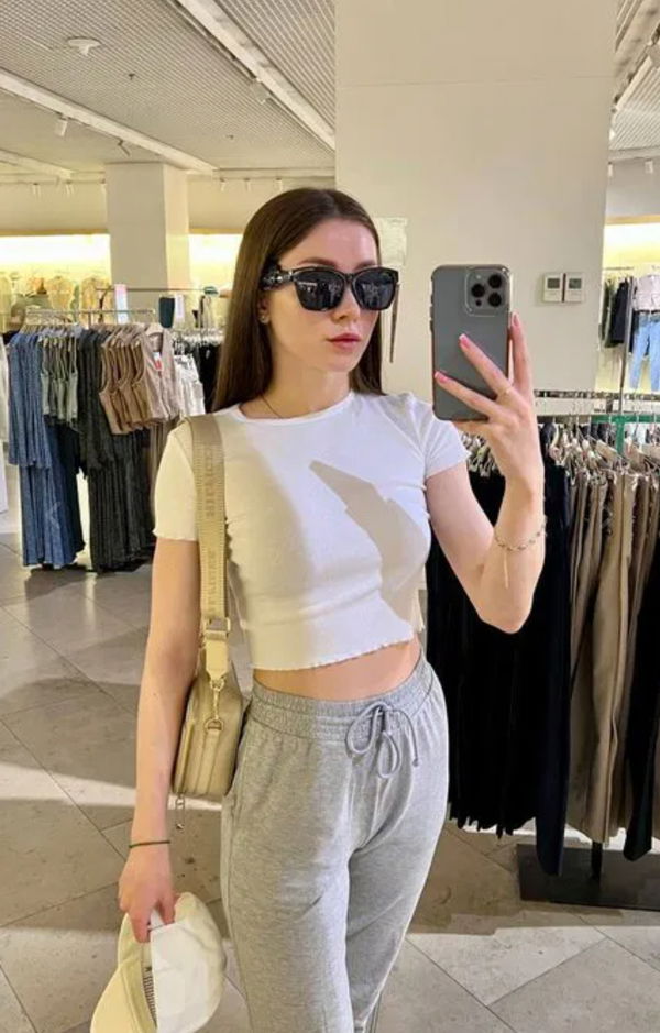 huripenu, 21 years old from United Kingdom