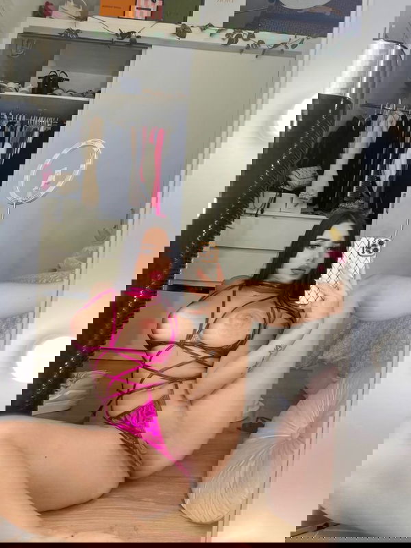 jehibe, 23 years old from United Kingdom