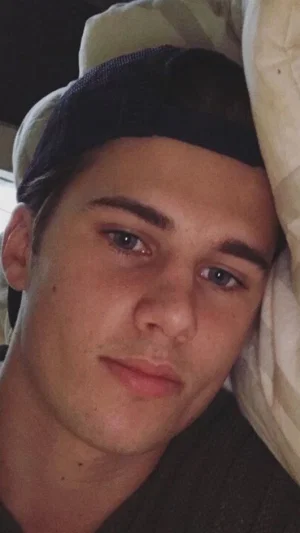jimmymain7595, 19 years old from United States