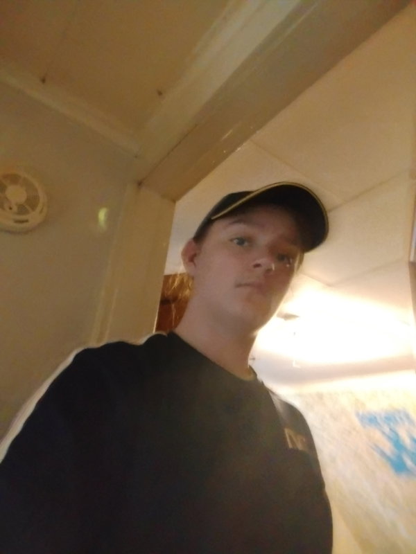 jmichaud571, 18 years old from United States