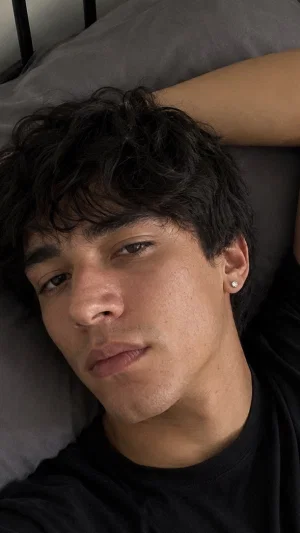 johnny_eetk, 19 years old from Canada
