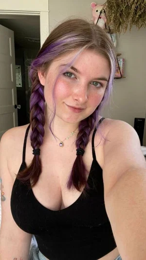 juliaHills's Profile Photo