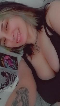 katluv25, 26 years old from United States