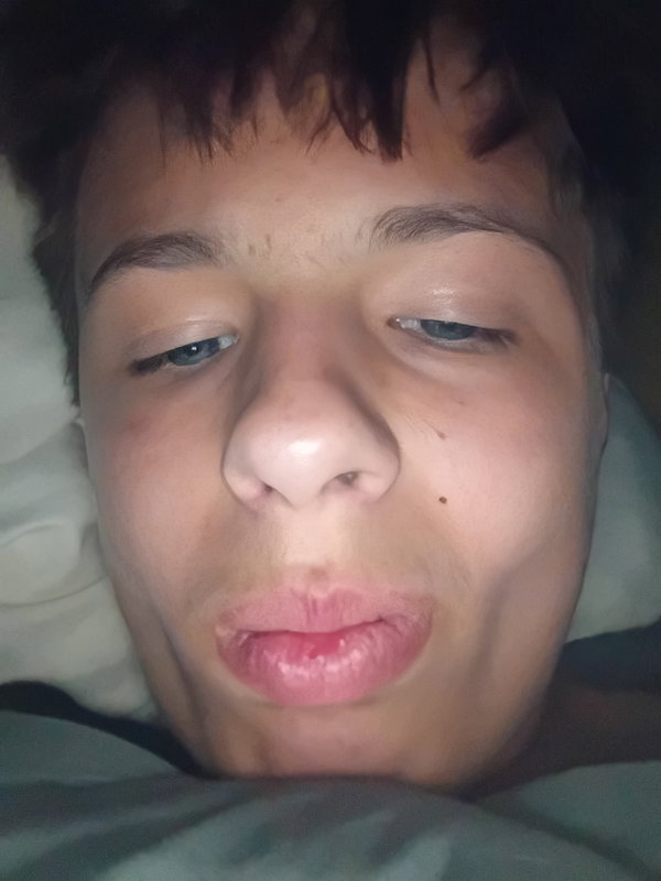 kermitbigmac, 19 years old from United States