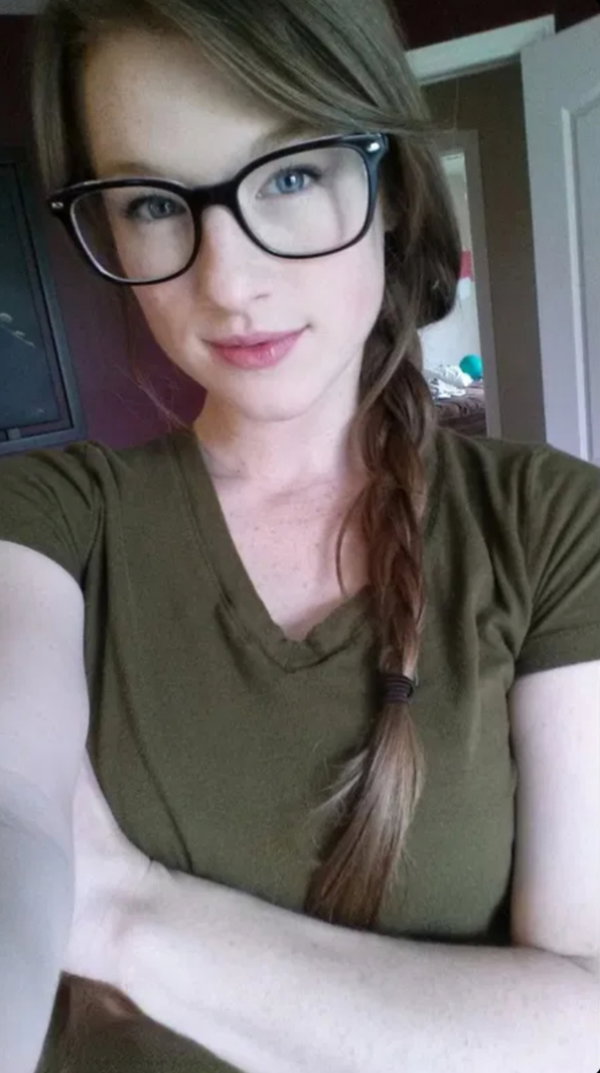 kitubime, 23 years old from Canada