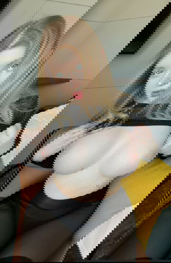 kktoni120p, 22 years old from United States