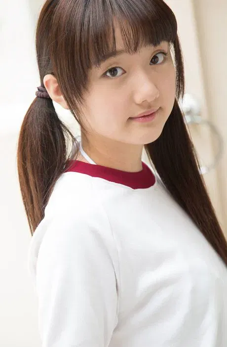 laregi2027, 21 years old from United Kingdom