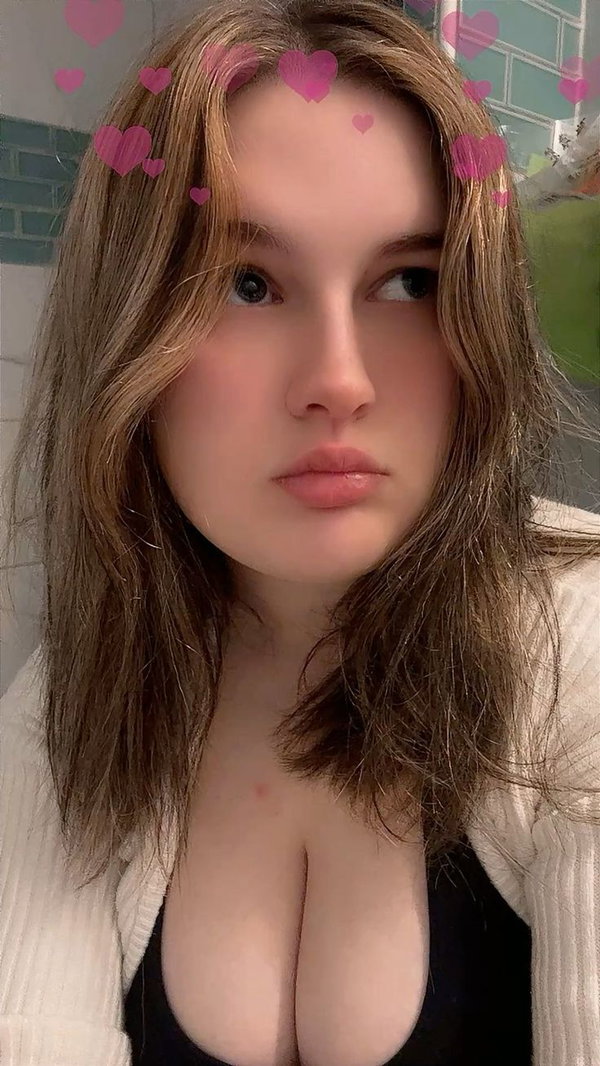 leia478, 20 years old from United Kingdom