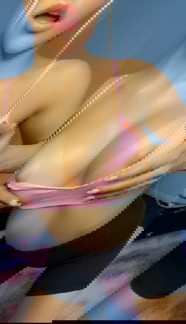 liana1, 21 years old from United States