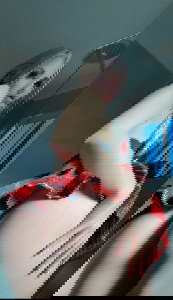 liana8, 20 years old from United States