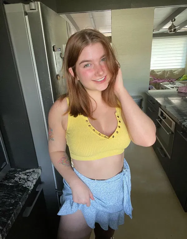 libep35853, 21 years old from Italy