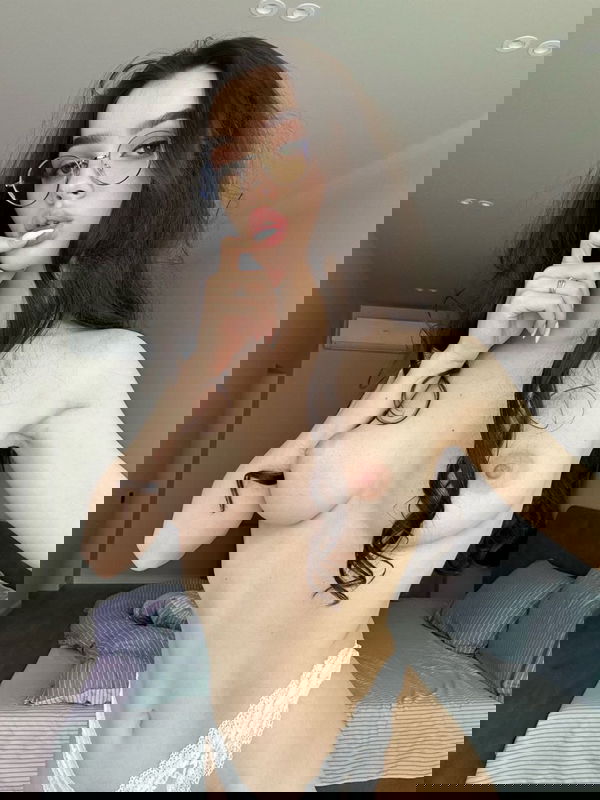 Lili98430, 22 years old from United States