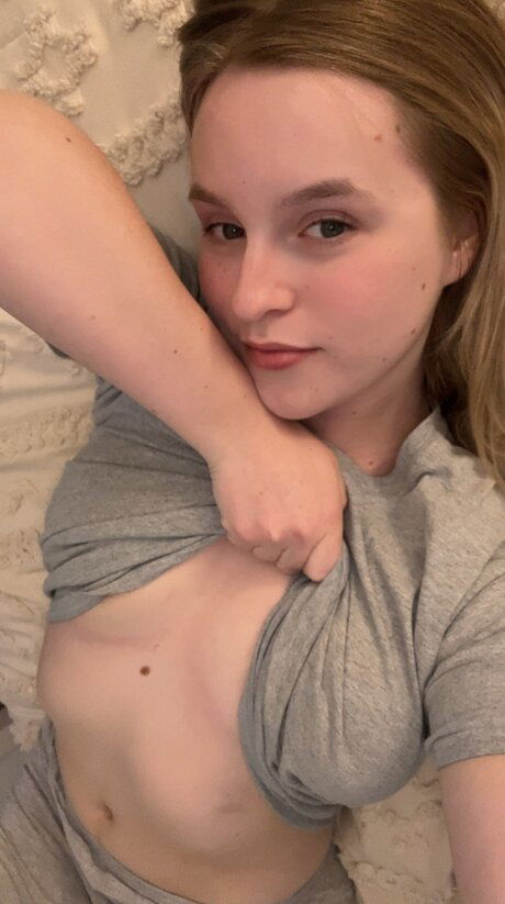 liloqoga, 21 years old from Belgium