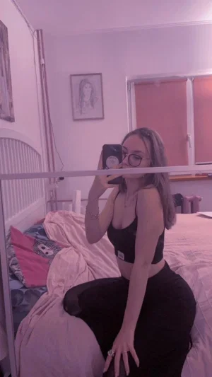 lilyalcott933, 29 years old from United Kingdom