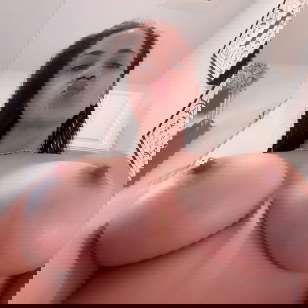 Lindsay47013, 25 years old from Canada