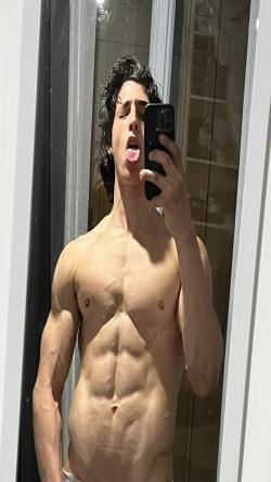 Daniallende22's Profile Photo