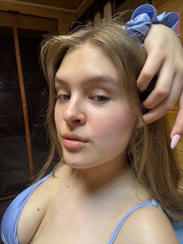 melina9854, 21 years old from United Kingdom