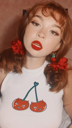 miathefox2004, 19 years old from United States