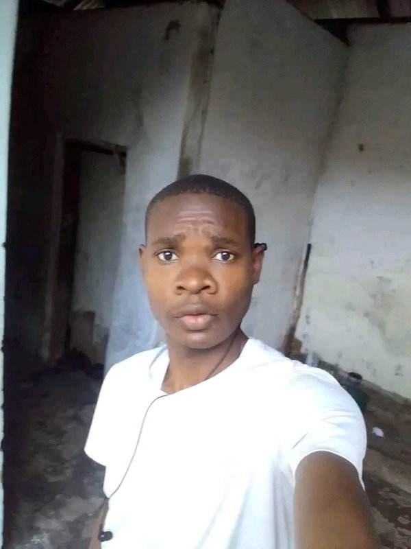 mwanziastv, 27 years old from Kenya