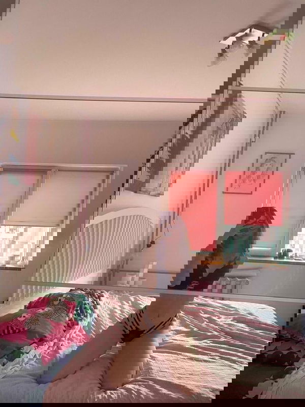 nafeyej992, 20 years old from United Kingdom