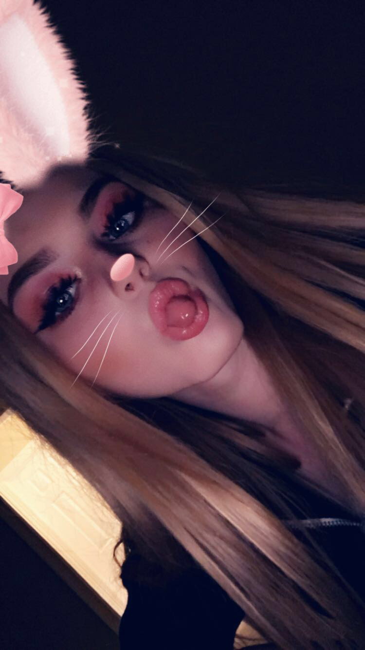 naughtyapril99's Profile Photo