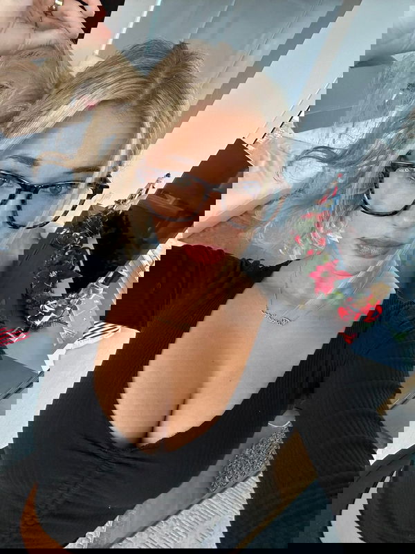 nelivop335, 25 years old from United States