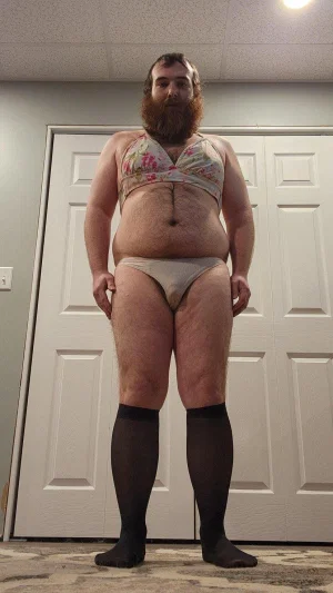 obedient_slave, 27 years old from United States