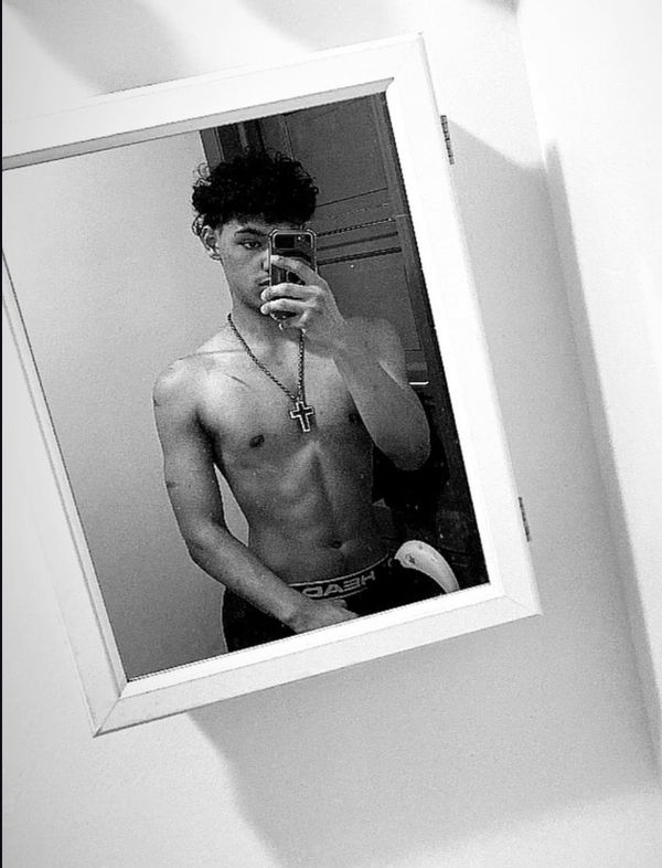 parenputo, 18 years old from United States