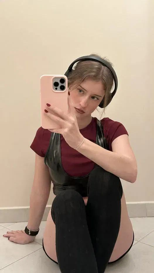 pecewi2411's Profile Photo