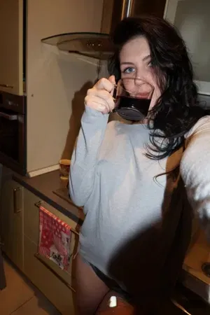 Phoebe89798's Profile Photo