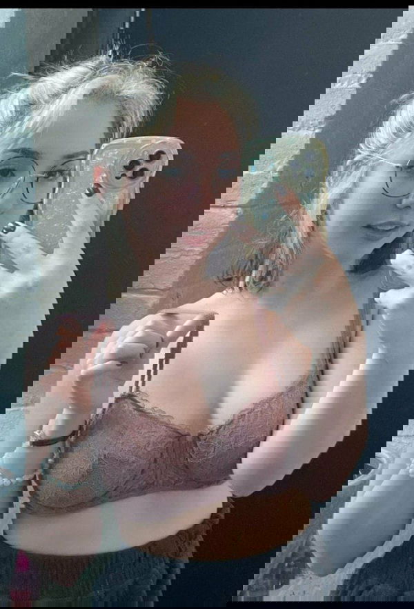 plydyejug, 19 years old from Belgium