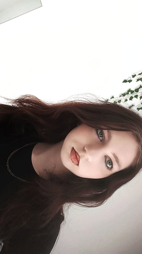 rina, 18 years old from Germany