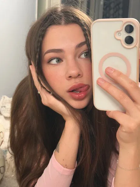 rinili9168, 23 years old from Denmark