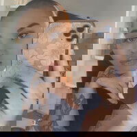 sarah12's Profile Photo